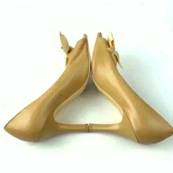Newport News heels size 7 tan leather peep toe bow - Picture 5 of 9